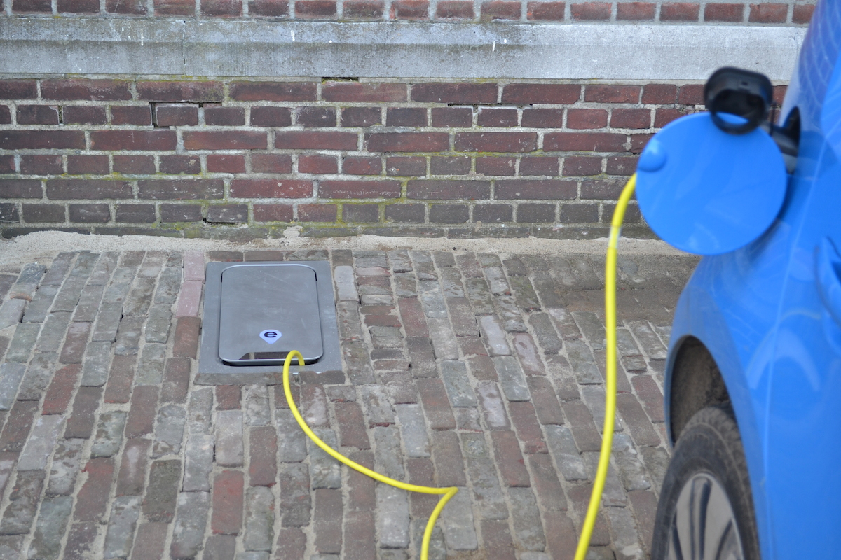 //www.dezeeuwsezaken.nl/wp-content/uploads/2018/02/header_streetplug3.jpg